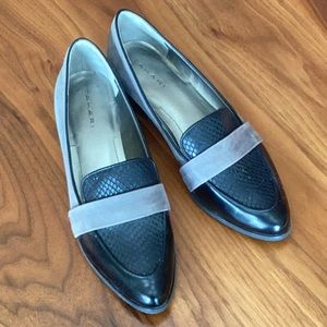 Tahari Lucille gray suede/black leather loafers. Size 7.5. EUC
